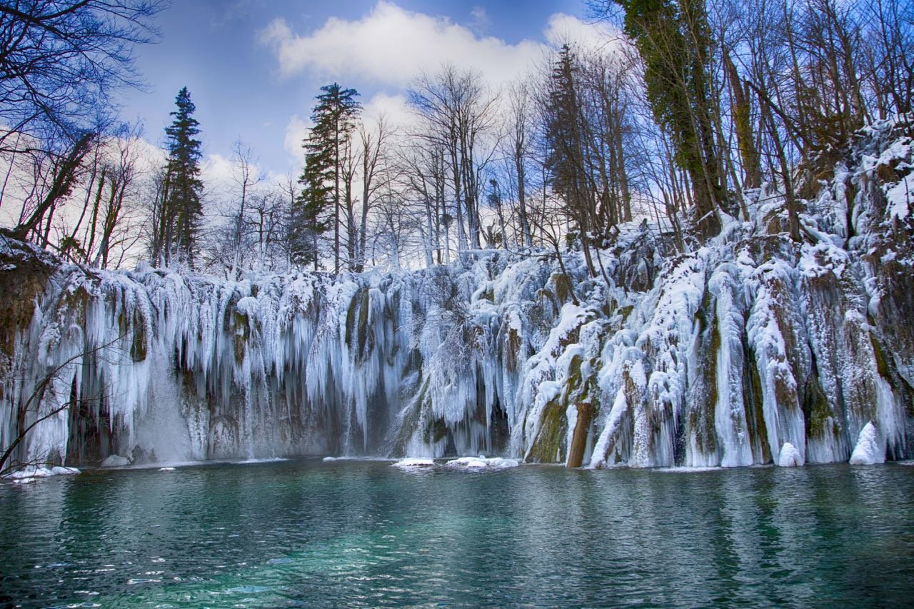 PLITVICE WINTER_ Winter in Croatia